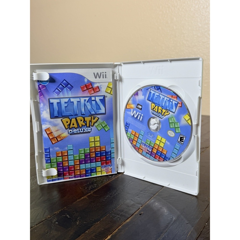 Tetris Party Deluxe Nintendo Wii 2010 Complete w/ Original Manual Tested Working